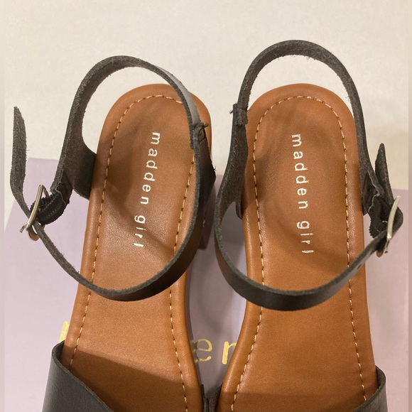 Madden Girl | New Women’s Danii Platform Sandals - Picture 3 of 7